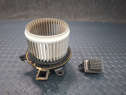 17-26 Alfa Romeo Giulia A/C Heater Blower Motor Fan w Resistor OEM