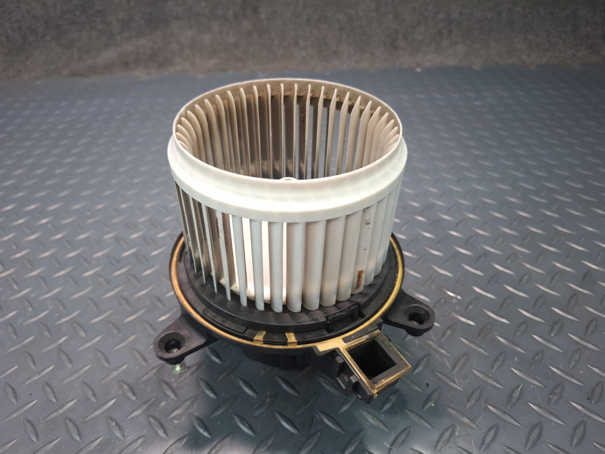 17-26 Alfa Romeo Giulia A/C Heater Blower Motor Fan w Resistor OEM