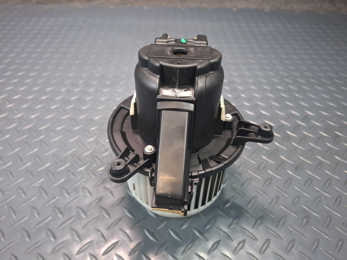 17-26 Alfa Romeo Giulia A/C Heater Blower Motor Fan w Resistor OEM