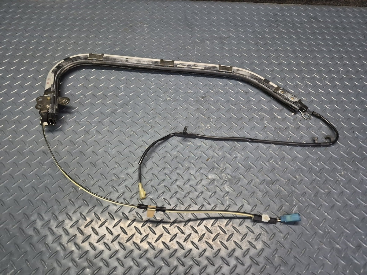 84-86 TOYOTA CRESSIDA MX73 FRONT LEFT ROOF SHOULDER BELT GUIDE RAIL ASSY OEM