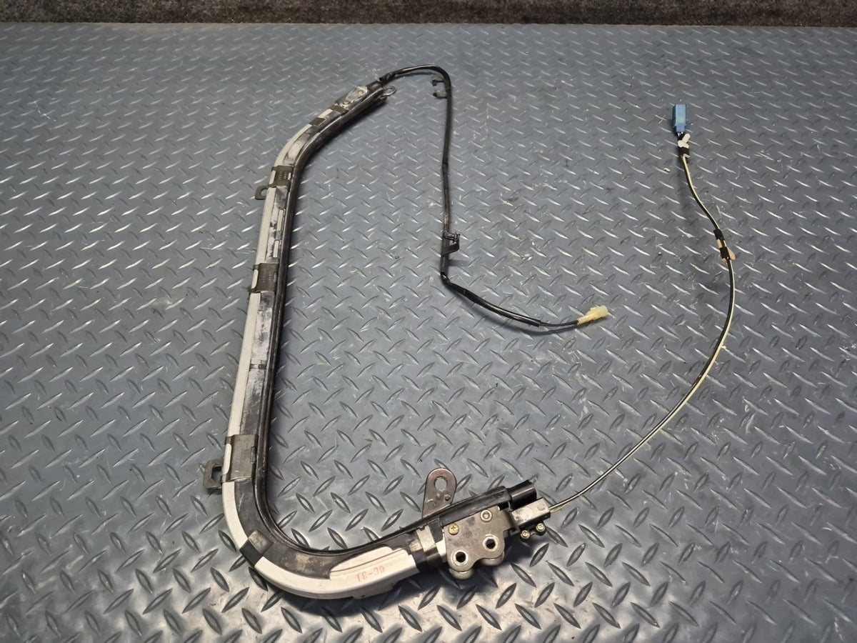 84-86 TOYOTA CRESSIDA MX73 FRONT LEFT ROOF SHOULDER BELT GUIDE RAIL ASSY OEM
