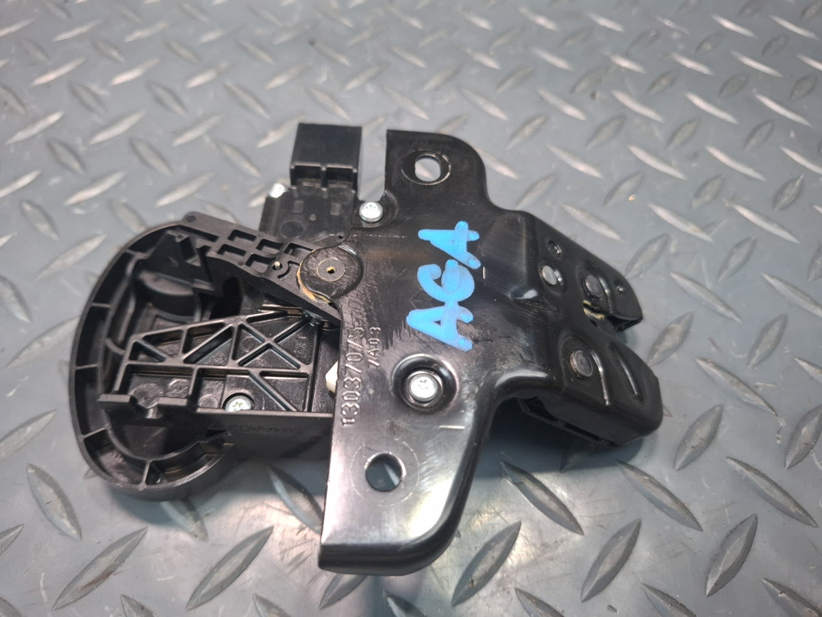 17-26 Alfa Romeo Giulia Rear Trunk Deck Lid Lock Latch Actuator Motor OEM
