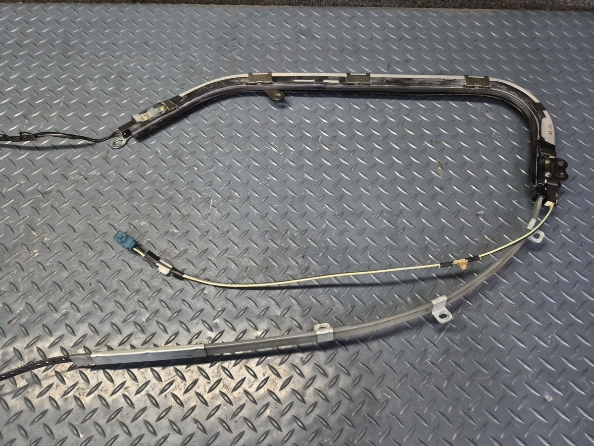 84-86 TOYOTA CRESSIDA MX73 FRONT RIGHT ROOF SHOULDER BELT GUIDE RAIL ASSY OEM