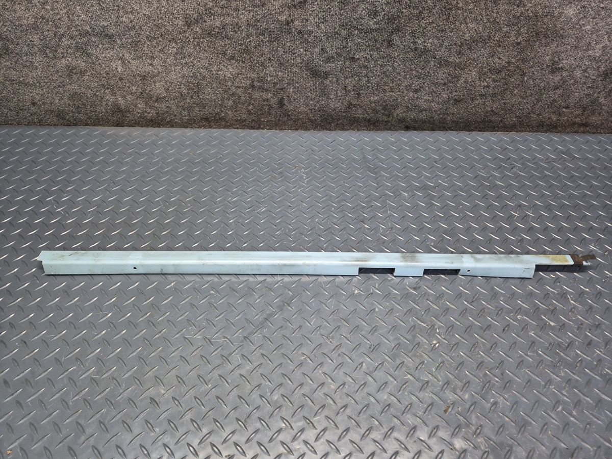 84-86 TOYOTA CRESSIDA MX73 FRONT RIGHT ROOF SHOULDER BELT GUIDE RAIL ASSY OEM