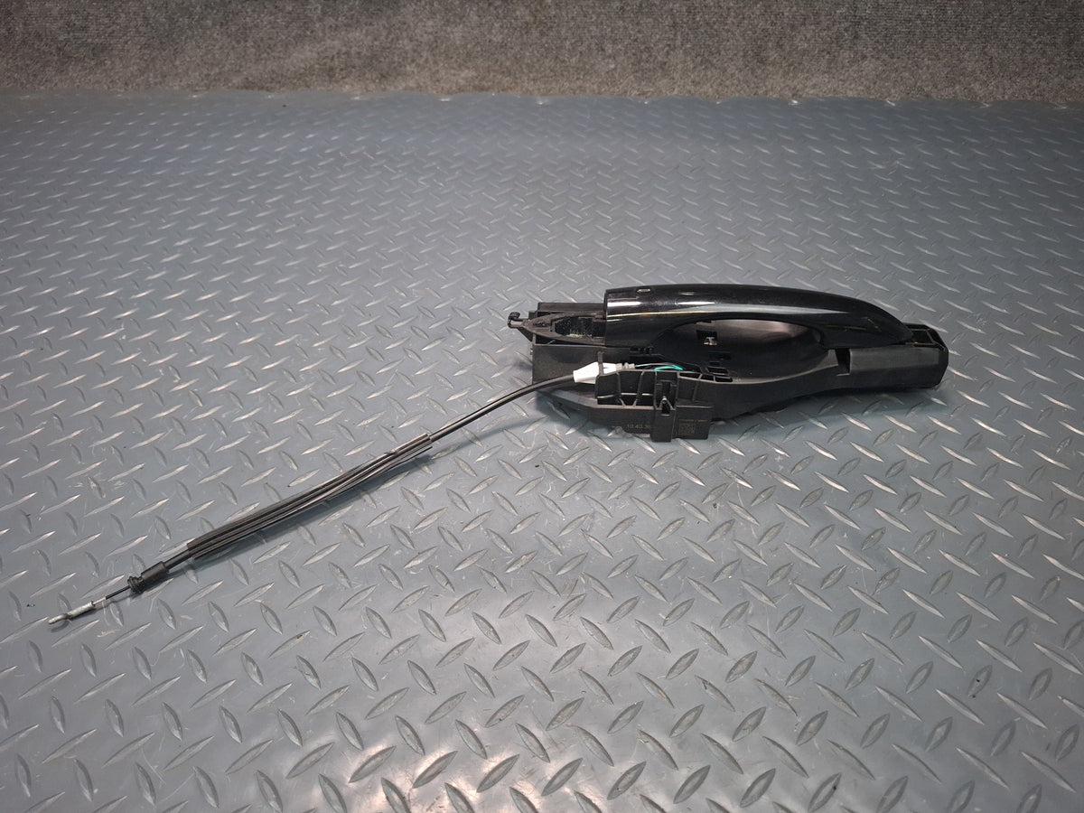 17-24 Alfa Romeo Giulia Front Left Driver Side Exterior Keyless Door Handle OEM