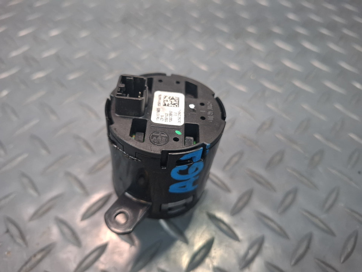 17-19 Alfa Romeo Giulia Q4 Console Radio Stereo Volume Control Switch OEM
