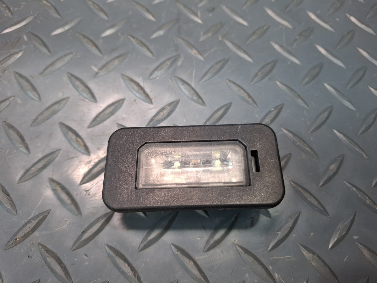 17-19 Alfa Romeo Giulia Q4 Set of 2 License Plate Light Lamp OEM