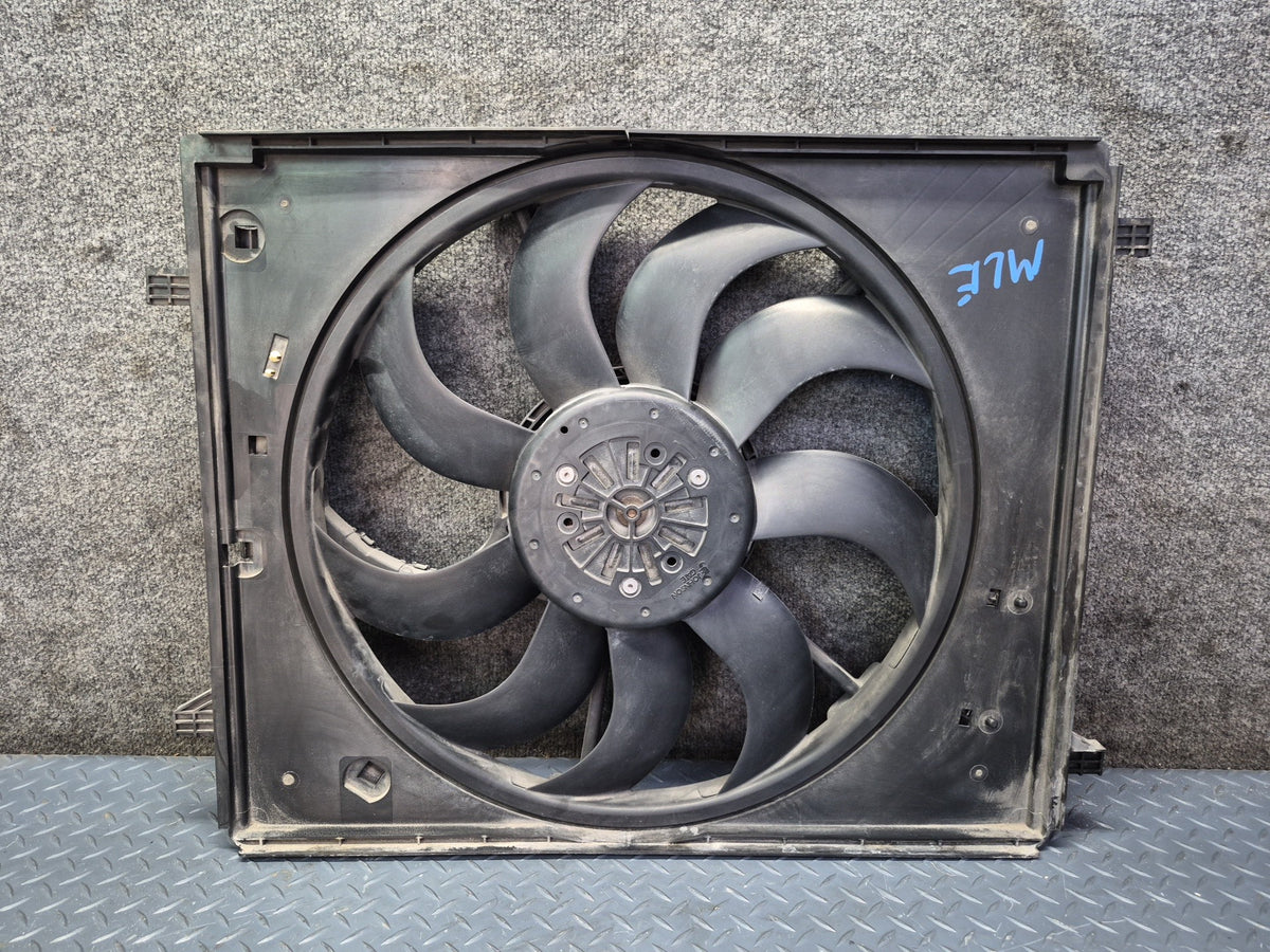 2017-2020 Maserati Levante M161 3.0L Engine Cooling Fan Motor Shroud Damaged