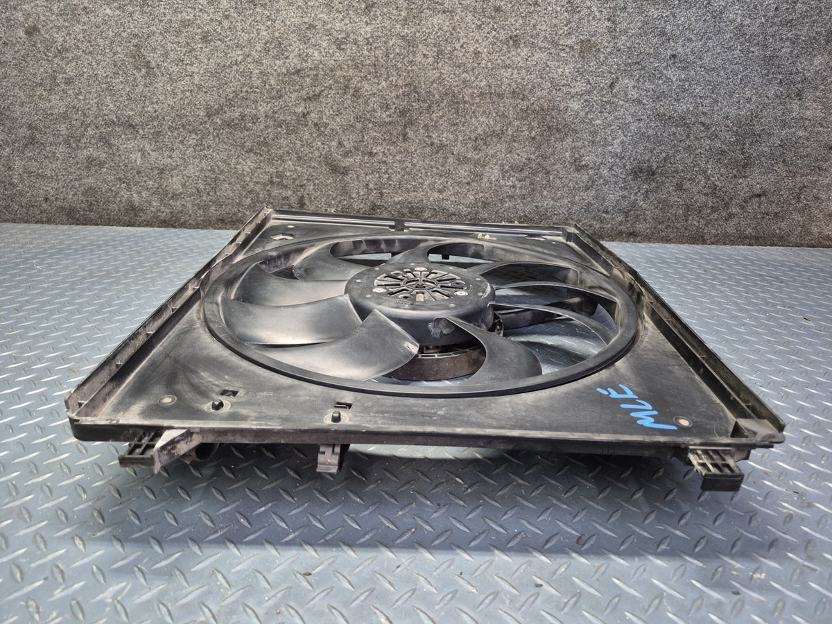 2017-2020 Maserati Levante M161 3.0L Engine Cooling Fan Motor Shroud Damaged