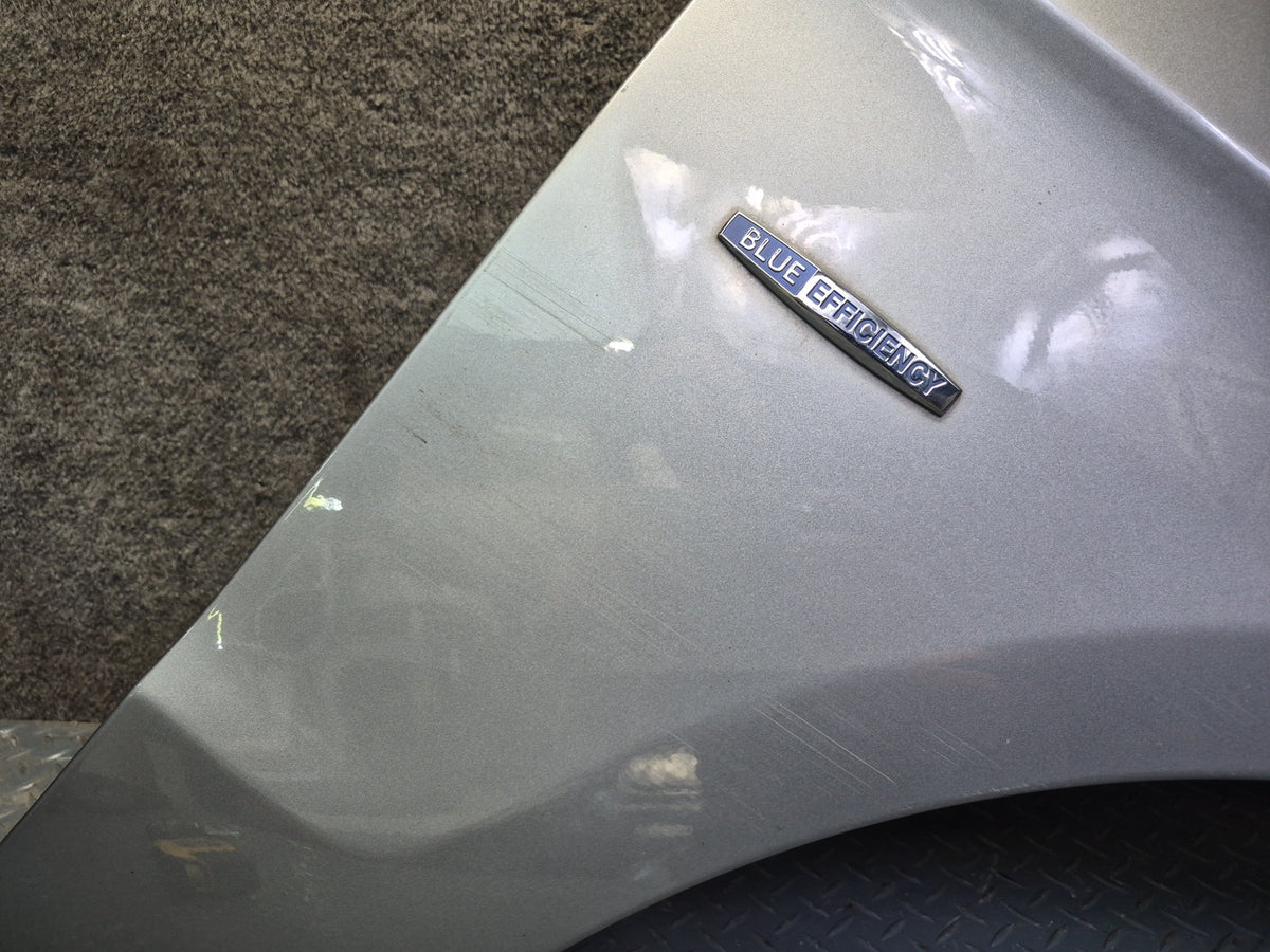 2012-2015 Mercedes W166 Ml-class Front Right Fender Shell Panel Cover Silver