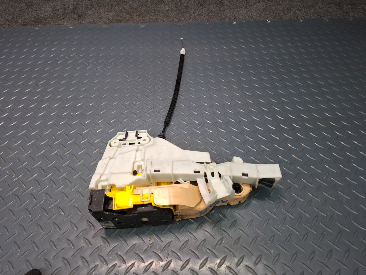 17-26  Alfa Romeo Giulia Front Left Driver Side Door Lock Latch Actuator OEM