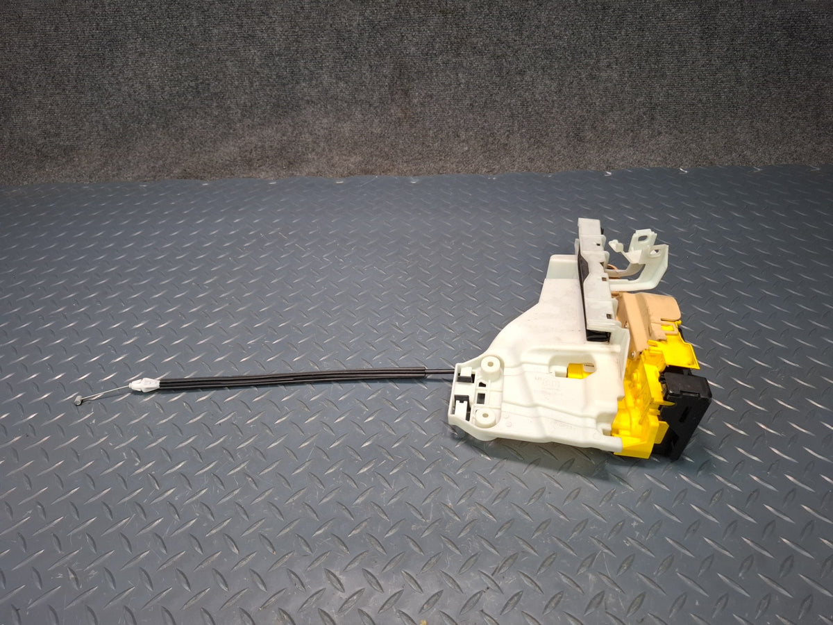 17-26  Alfa Romeo Giulia Front Left Driver Side Door Lock Latch Actuator OEM