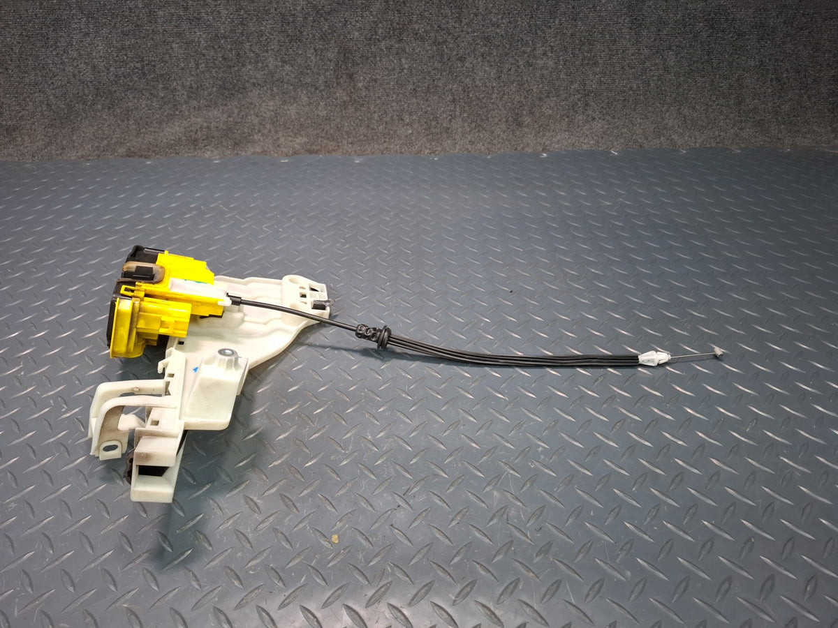 17-26 Alfa Romeo Giulia Front Right Passenger Side Door Lock Latch Actuator OEM