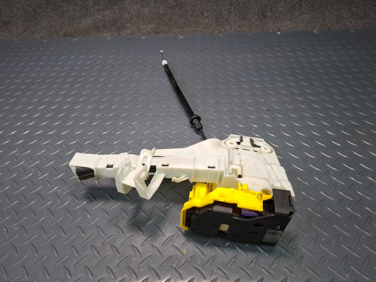 17-26 Alfa Romeo Giulia Front Right Passenger Side Door Lock Latch Actuator OEM