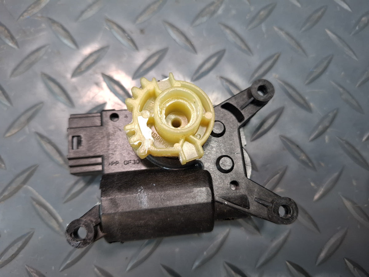 17-19 Alfa Romeo Giulia Hvac Set of 7 A/C Heater Door Flap Actuator Motor OEM