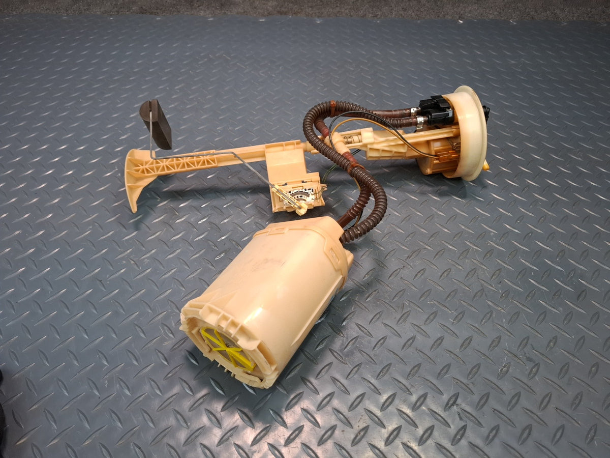 99-01 Porsche 911 996 3.4L M96.01 RWD Fuel Pump Level Sensor Sending Unit Set