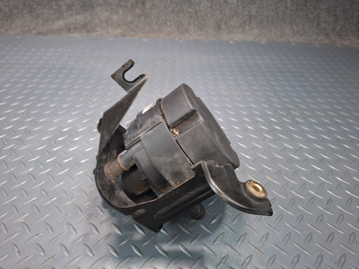 1999-2004 Porsche 911 996 Secondary Air Injection Smog Pump 99660510400