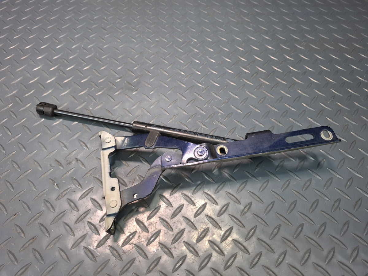 1999-2005 Porsche 911 Carrera 996 Rear Left & Right Side Engine Trunk Hinge Set