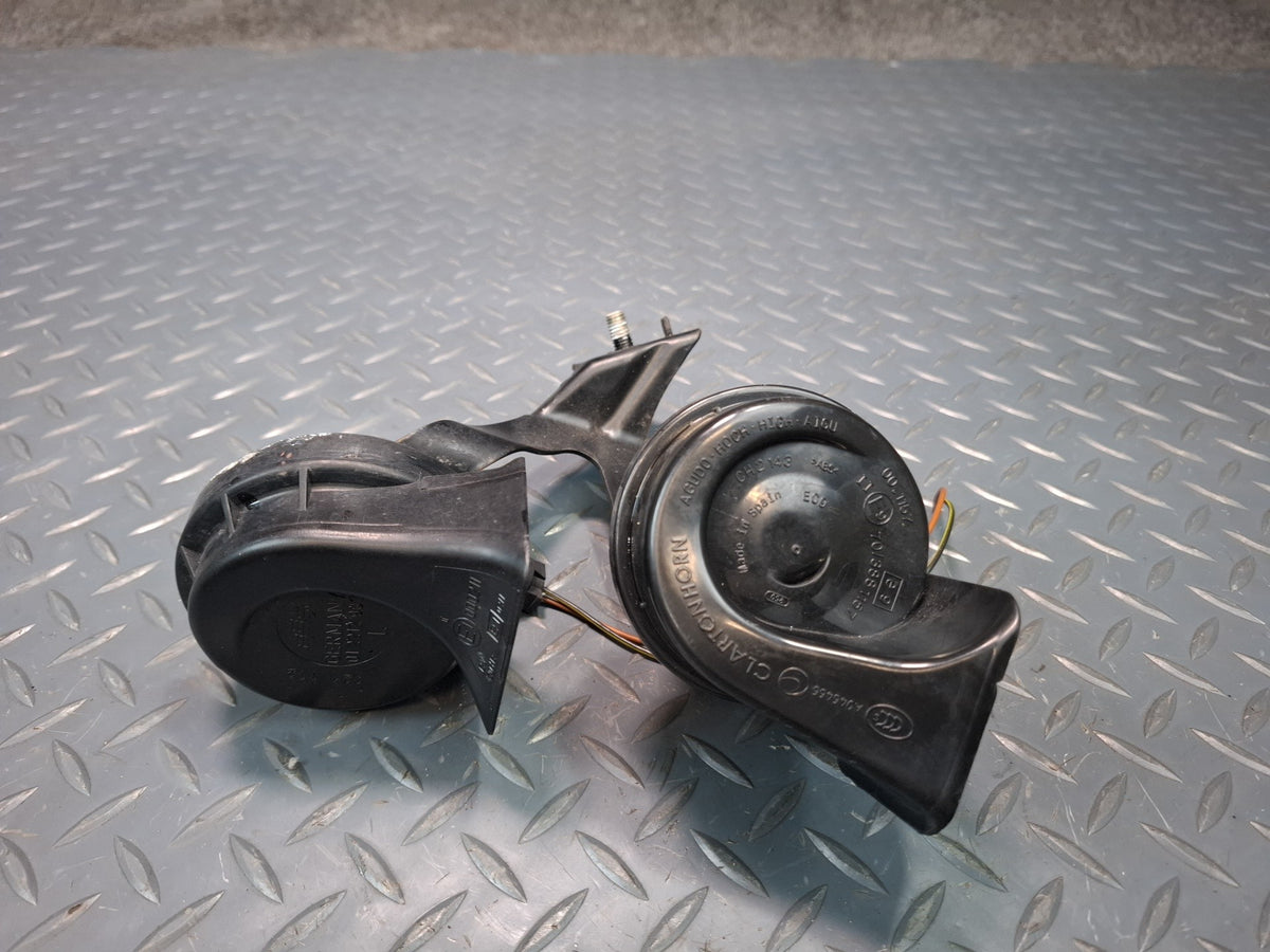 1999-2004 Porsche 911 996 High & Low Tonenote Pitch Horn Signal Set of 2