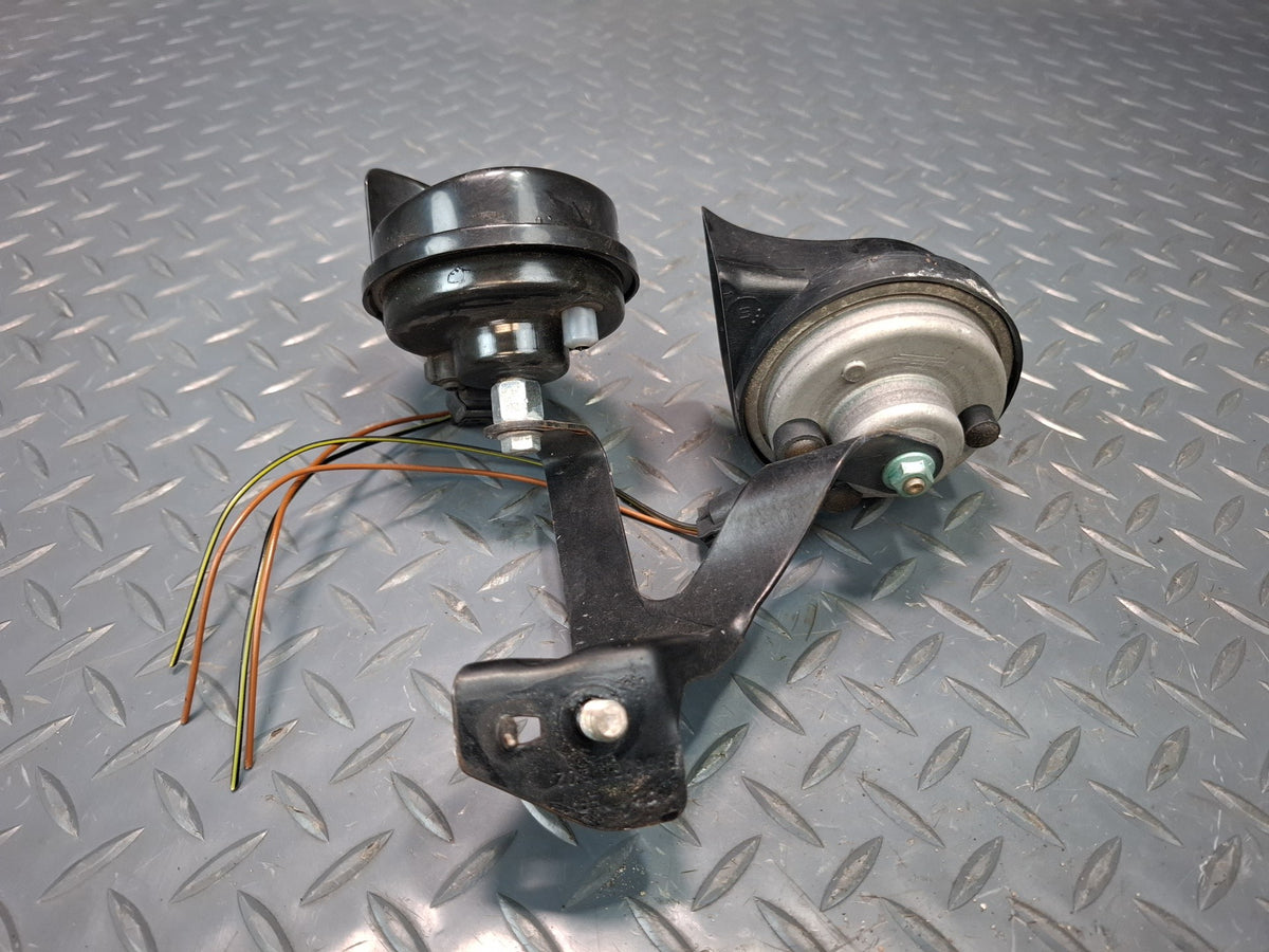 1999-2004 Porsche 911 996 High & Low Tonenote Pitch Horn Signal Set of 2