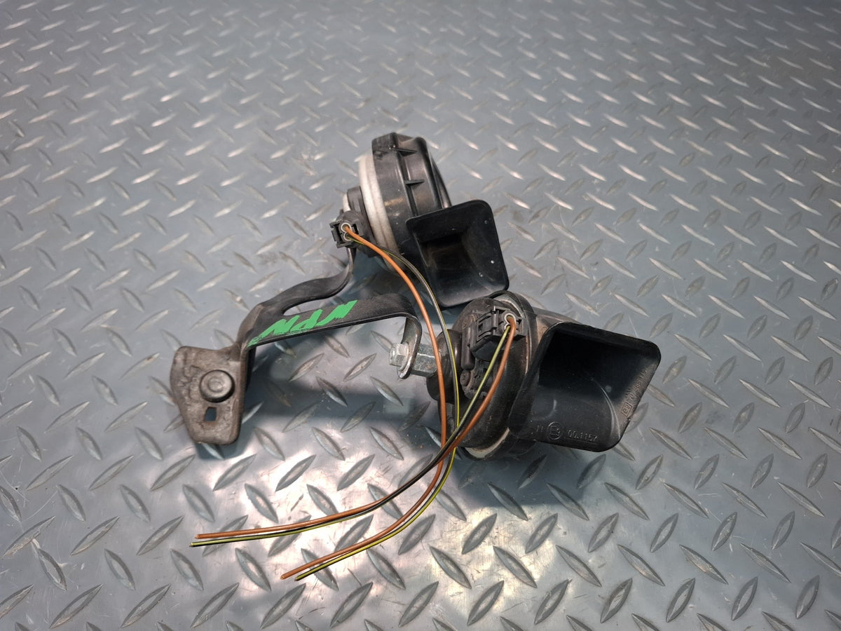 1999-2004 Porsche 911 996 High & Low Tonenote Pitch Horn Signal Set of 2