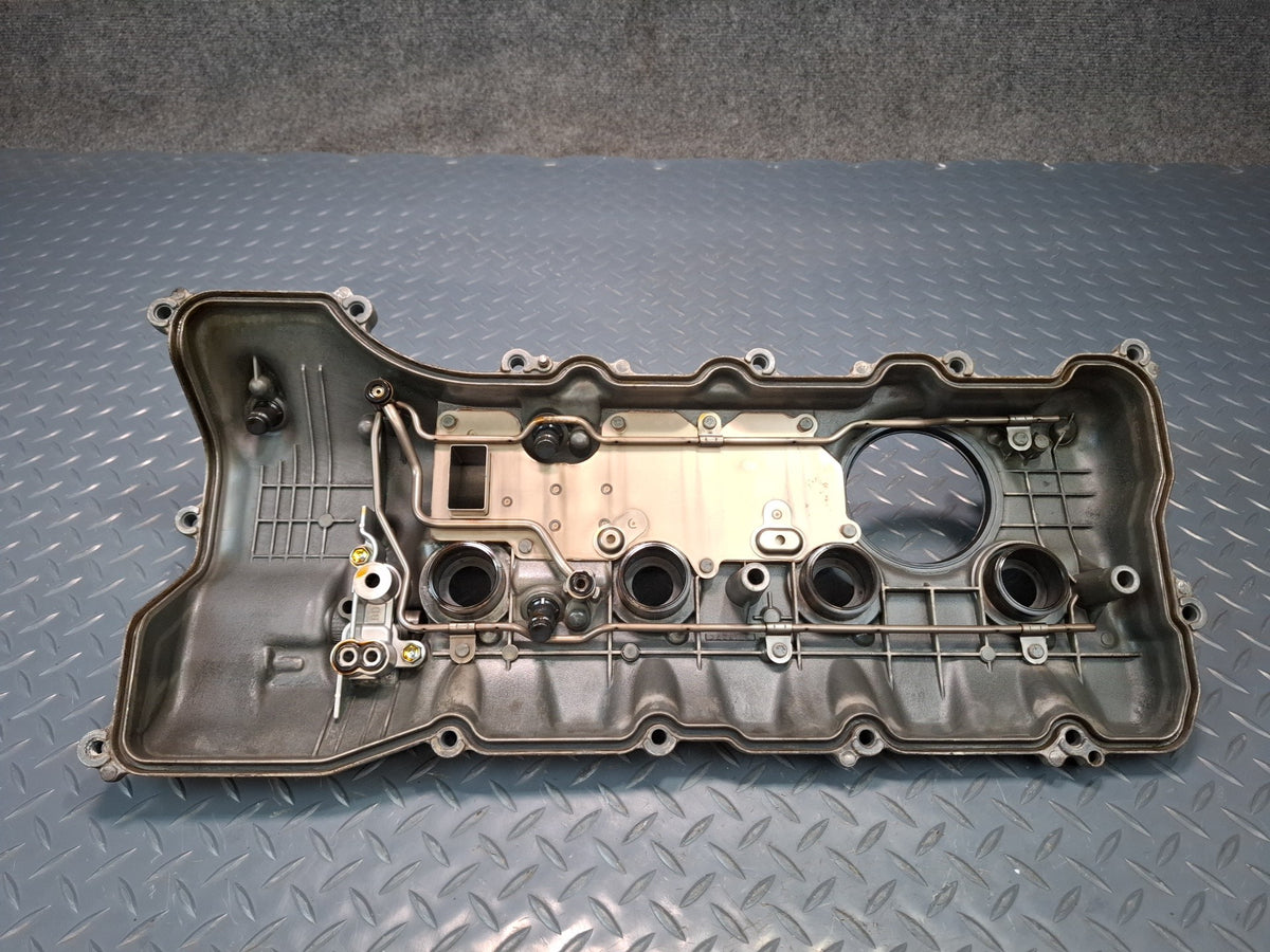 08-16 Lexus LS600HL UVF46 2URFSE Right Engine Cylinder Head Valve Cover OEM
