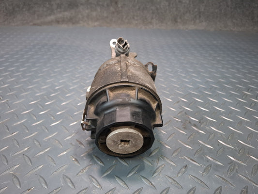 08-16 Lexus UVF46L LS600hL 5.0L 2URFSE AWD Engine Motor Oil Filter Housing OEM