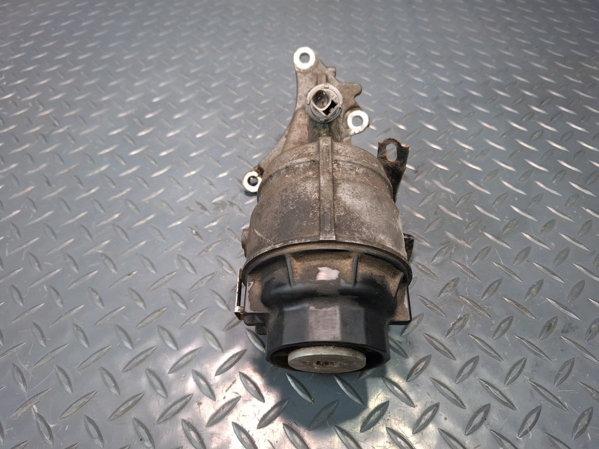 08-16 Lexus UVF46L LS600hL 5.0L 2URFSE AWD Engine Motor Oil Filter Housing OEM