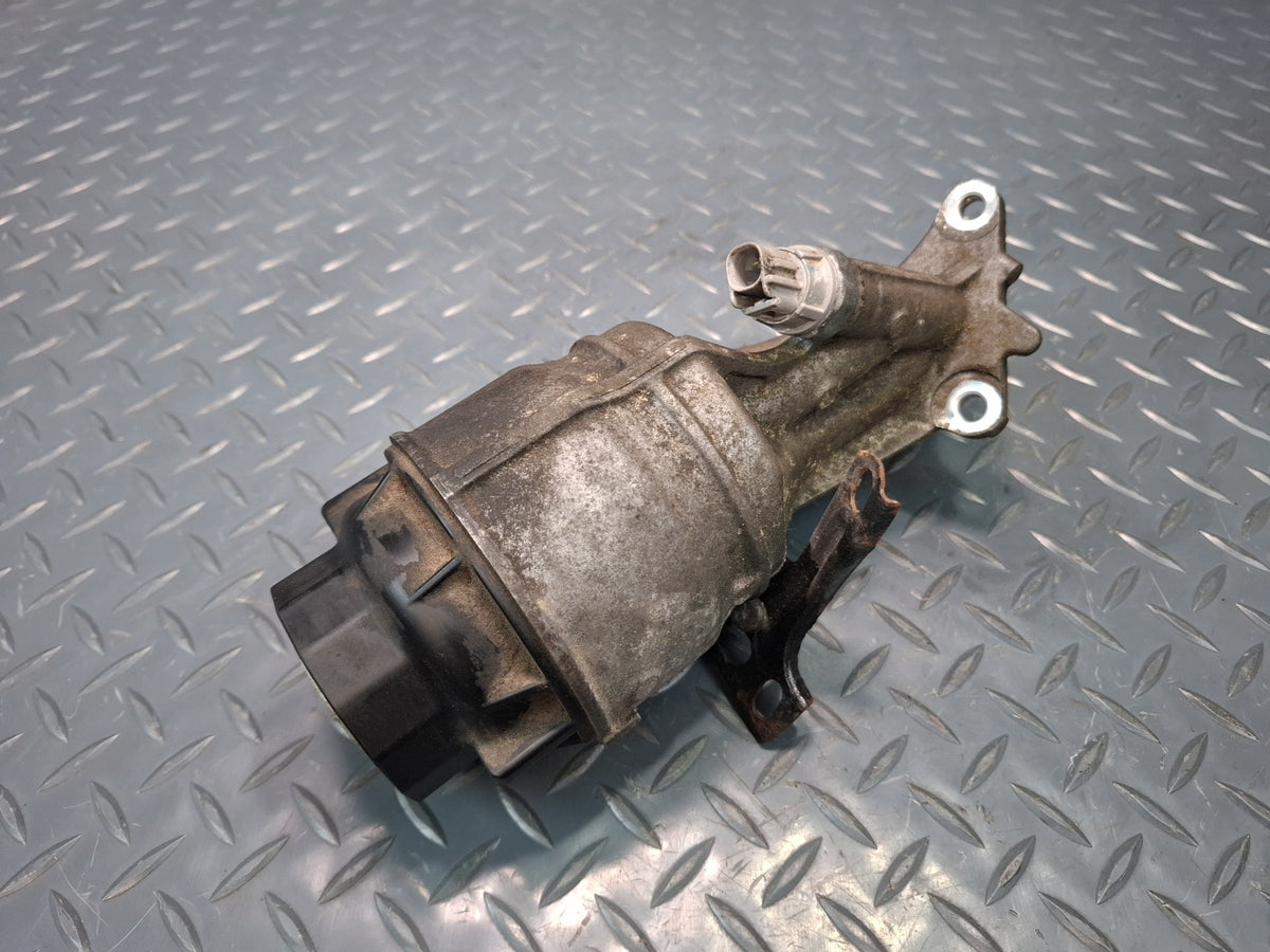 08-16 Lexus UVF46L LS600hL 5.0L 2URFSE AWD Engine Motor Oil Filter Housing OEM