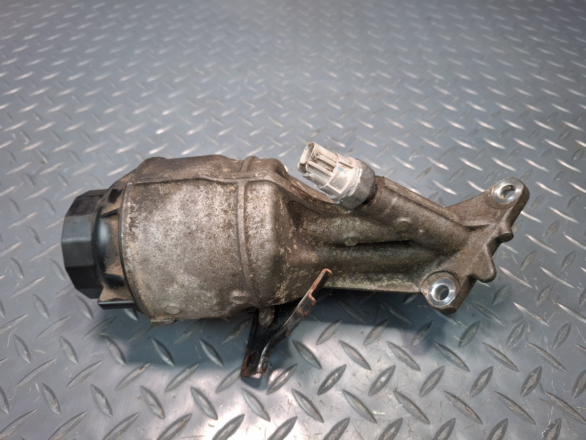 08-16 Lexus UVF46L LS600hL 5.0L 2URFSE AWD Engine Motor Oil Filter Housing OEM