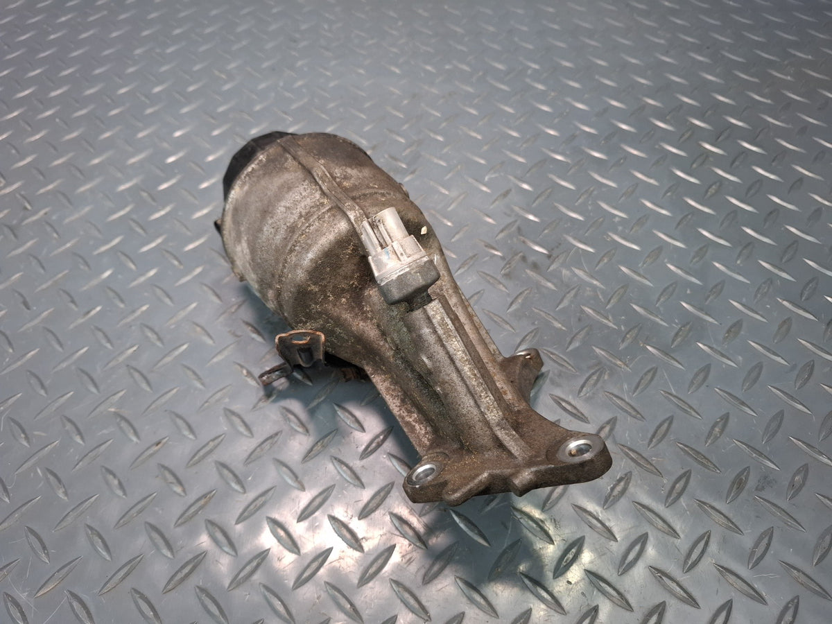 08-16 Lexus UVF46L LS600hL 5.0L 2URFSE AWD Engine Motor Oil Filter Housing OEM