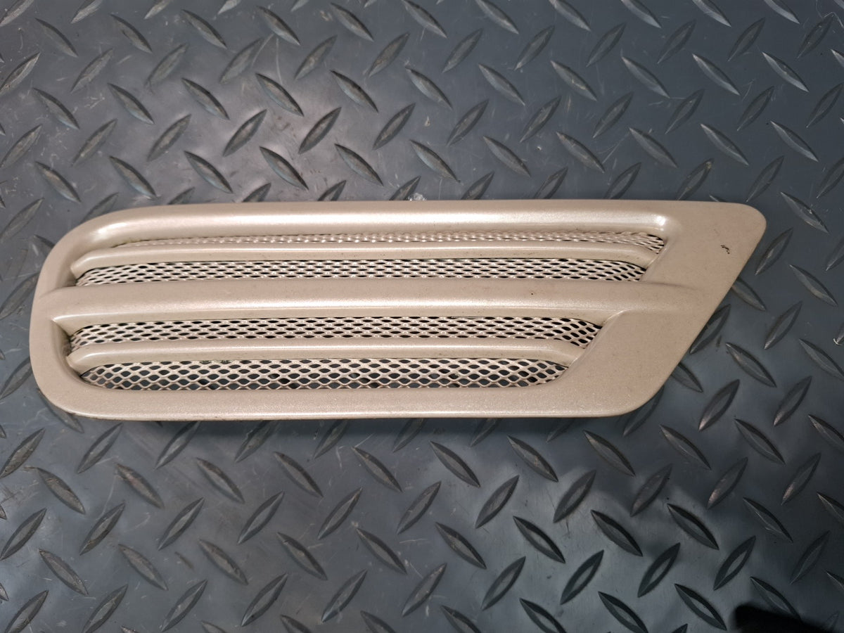 1998-2007 Lexus UZJ100L LX470 Rear Left Right Side Quarter Vent Trim Grille Set