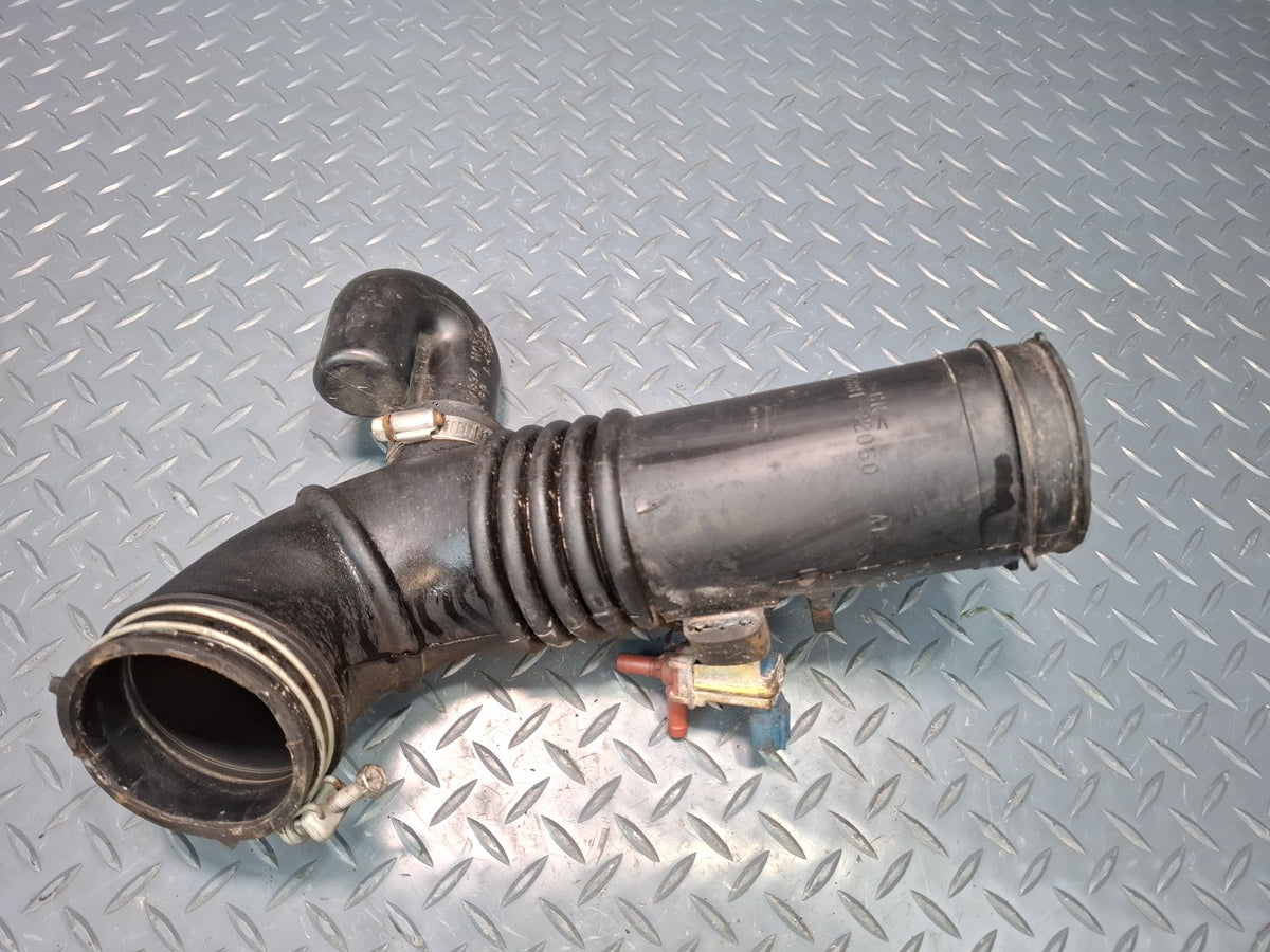 00-05 Toyota MR2 Spyder ZZW30L Air Intake Hose Duct Pipe Line 17894-11050 OEM