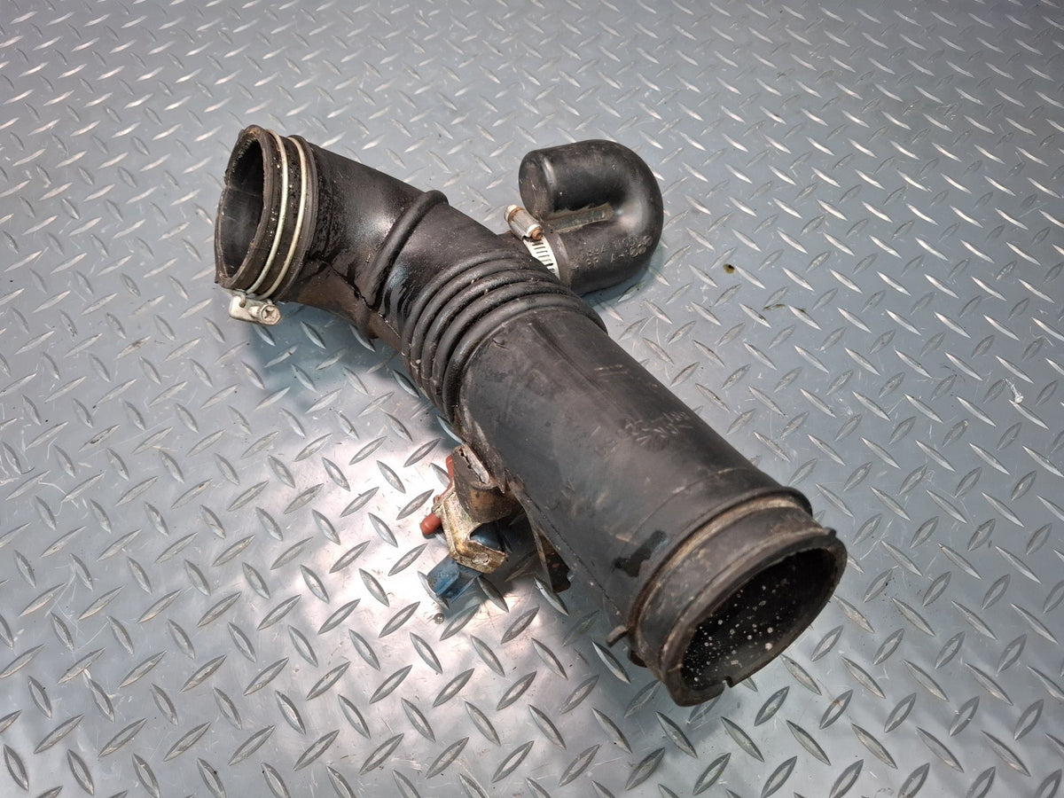 00-05 Toyota MR2 Spyder ZZW30L Air Intake Hose Duct Pipe Line 17894-11050 OEM