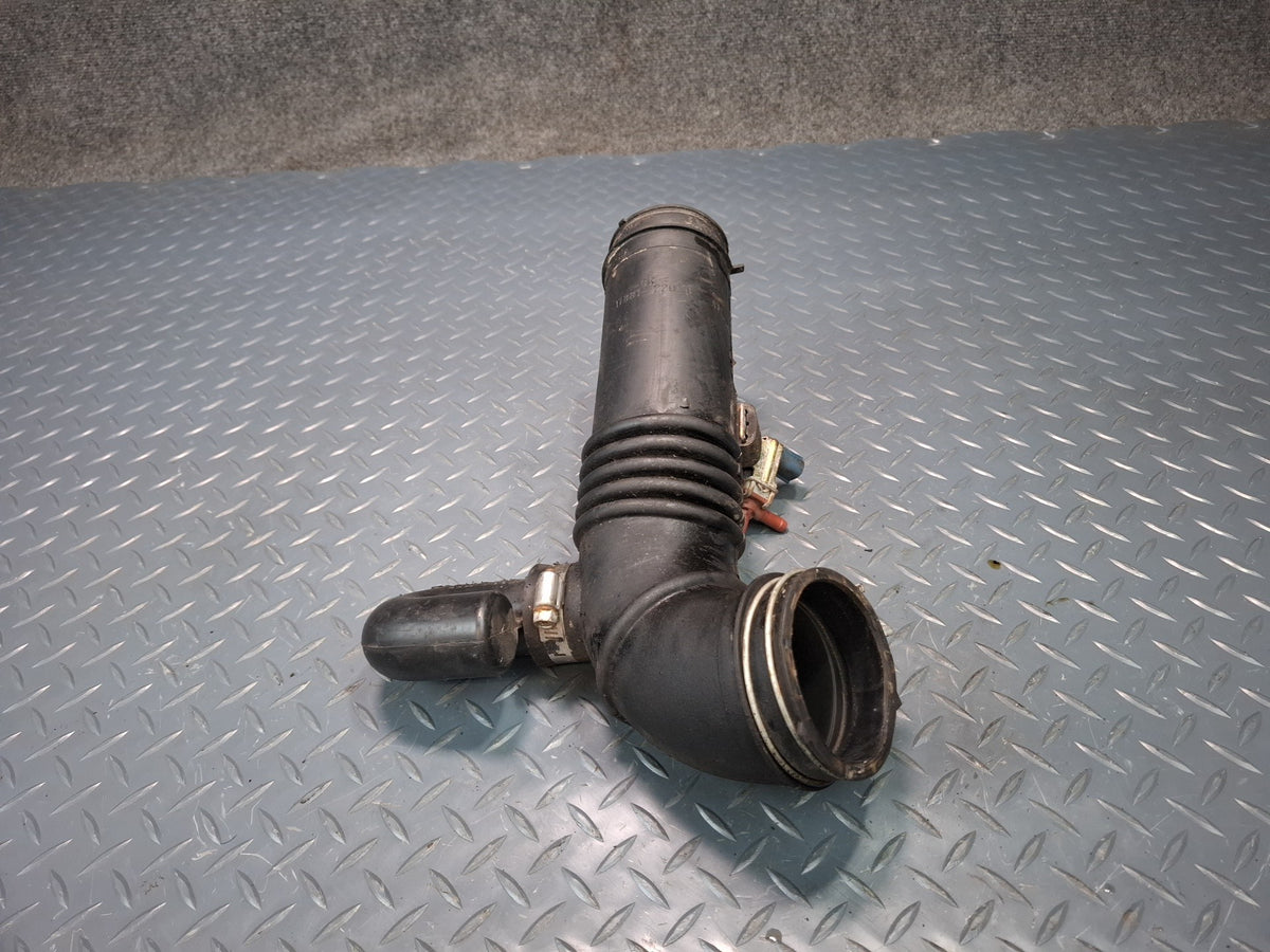 00-05 Toyota MR2 Spyder ZZW30L Air Intake Hose Duct Pipe Line 17894-11050 OEM