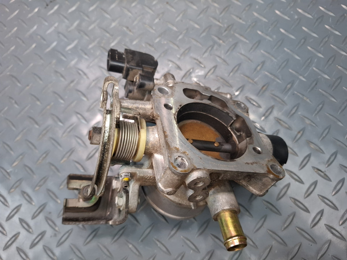 00-05 Toyota MR2 Spyder ZZW30L 1ZZFE Throttle Valve Body w Sensor Assembly OEM