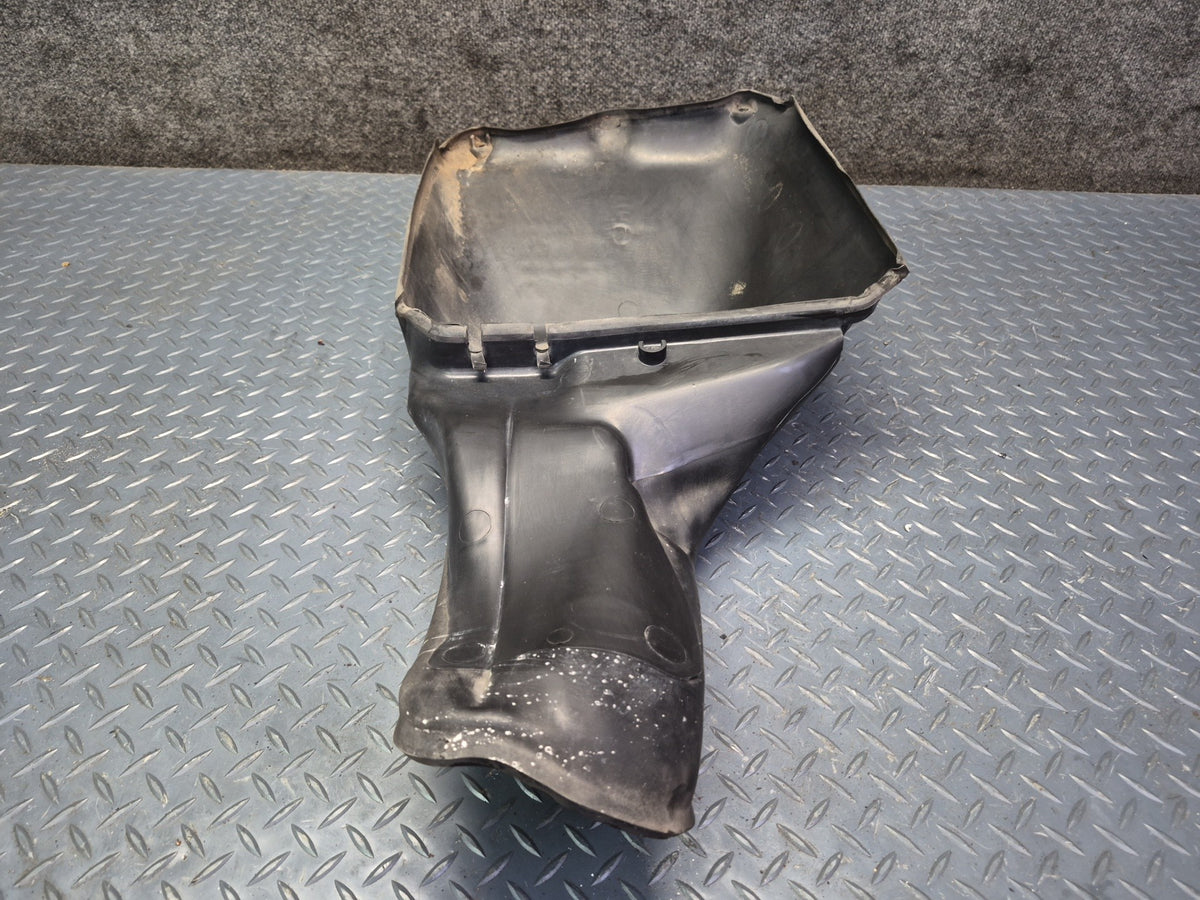 1999-2001 Porsche 911 996 Left Engine Radiator Air Duct Guide 99657552100