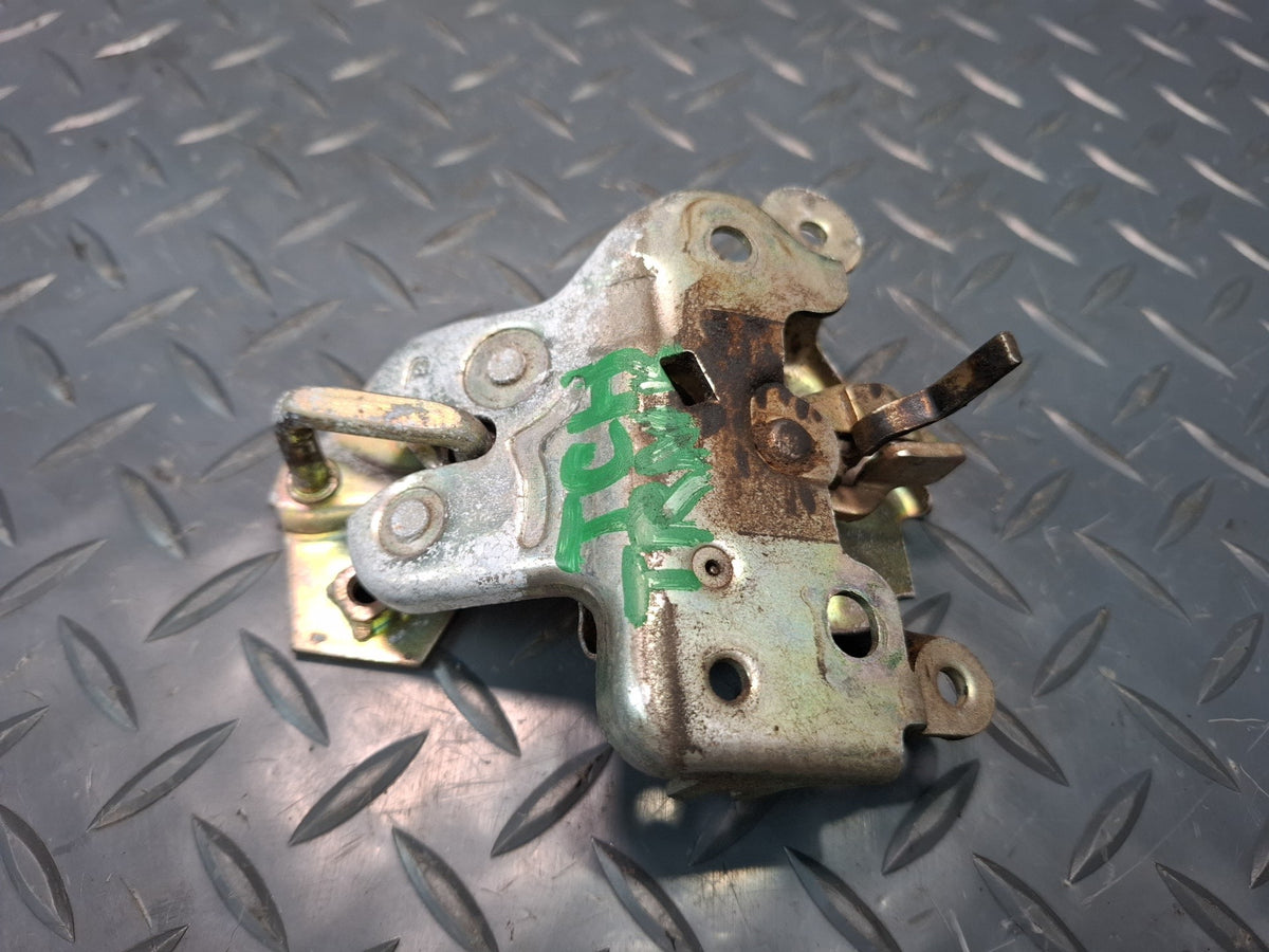 82-85 Toyota Celica RA65 Coupe Convertible Rear Trunk Lid Lock Latch Catch Set