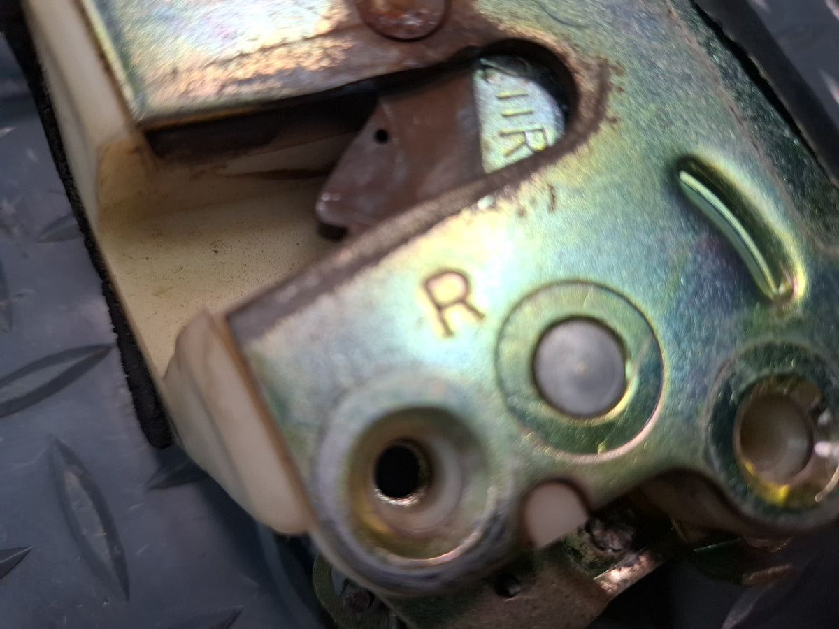 82-85 Toyota Celica RA65 Right Door Manual Lock Latch Actuator OEM