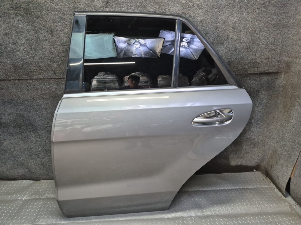 2012-2019 Mercedes W166 GLE ML Rear Left Side Door Shell Panel W/ Glass