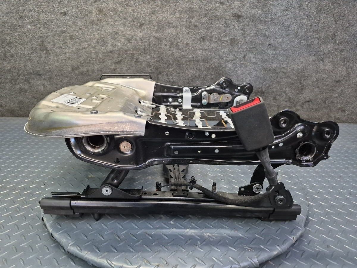 17-25 Alfa Romeo Giulia Front Right Passenger Side Seat Frame Track OEM