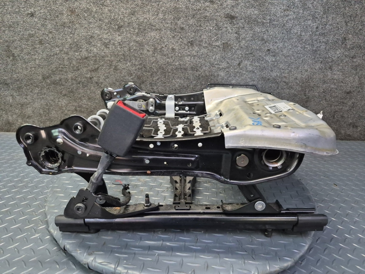 17-25 Alfa Romeo Giulia Front Left Driver Side Seat Frame Track OEM