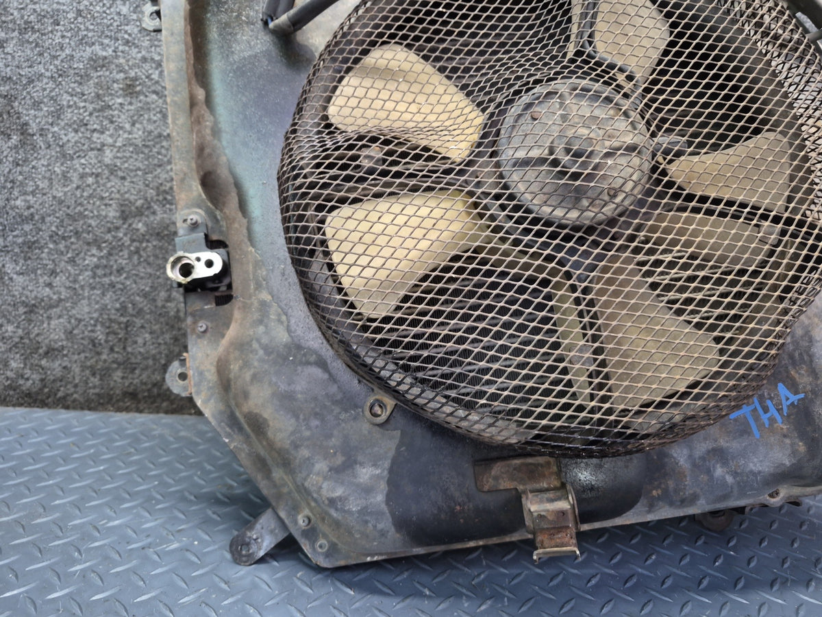 93-95 Toyota Hiace KZH106W 1KZ-TE A/C Condenser w Cooling Fan Motor & Shroud OEM