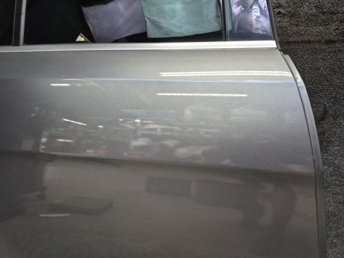 2012-2019 Mercedes W166 GLE ML Rear Right Side Door Shell Panel W/ Glass