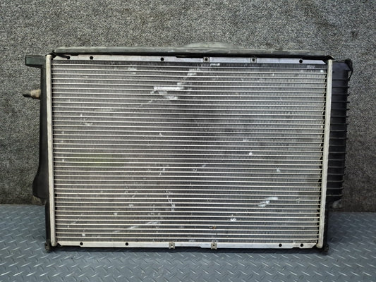 1994-1997 BMW E31 840Ci M62 Engine Cooling Radiator w Shroud 1702893