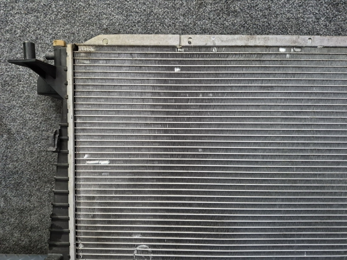 02-05 Ford Thunderbird Engine Cooling Radiator Damaged