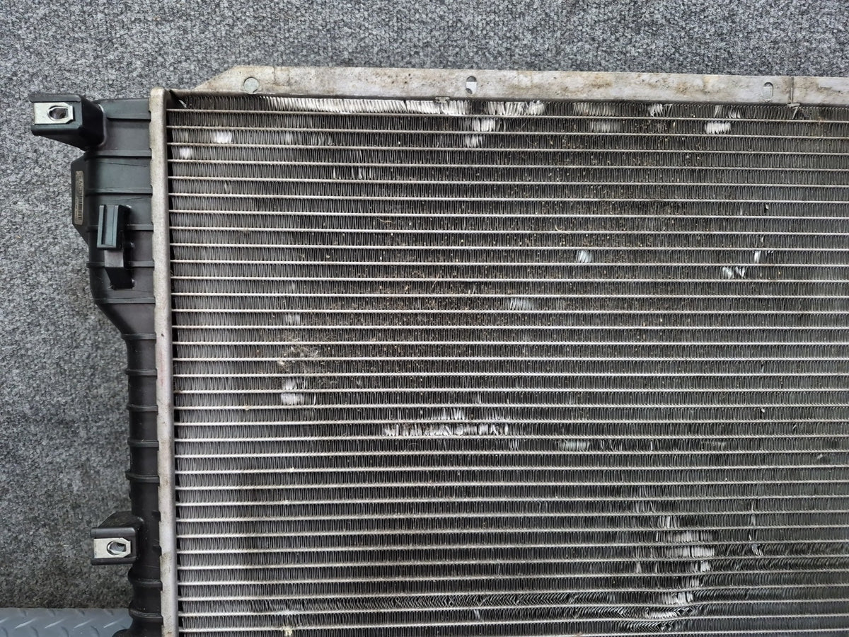 02-05 Ford Thunderbird Engine Cooling Radiator Damaged
