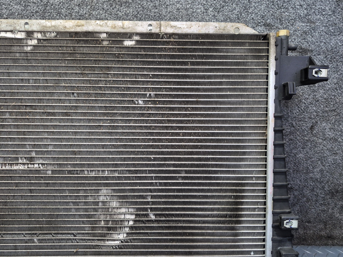 02-05 Ford Thunderbird Engine Cooling Radiator Damaged