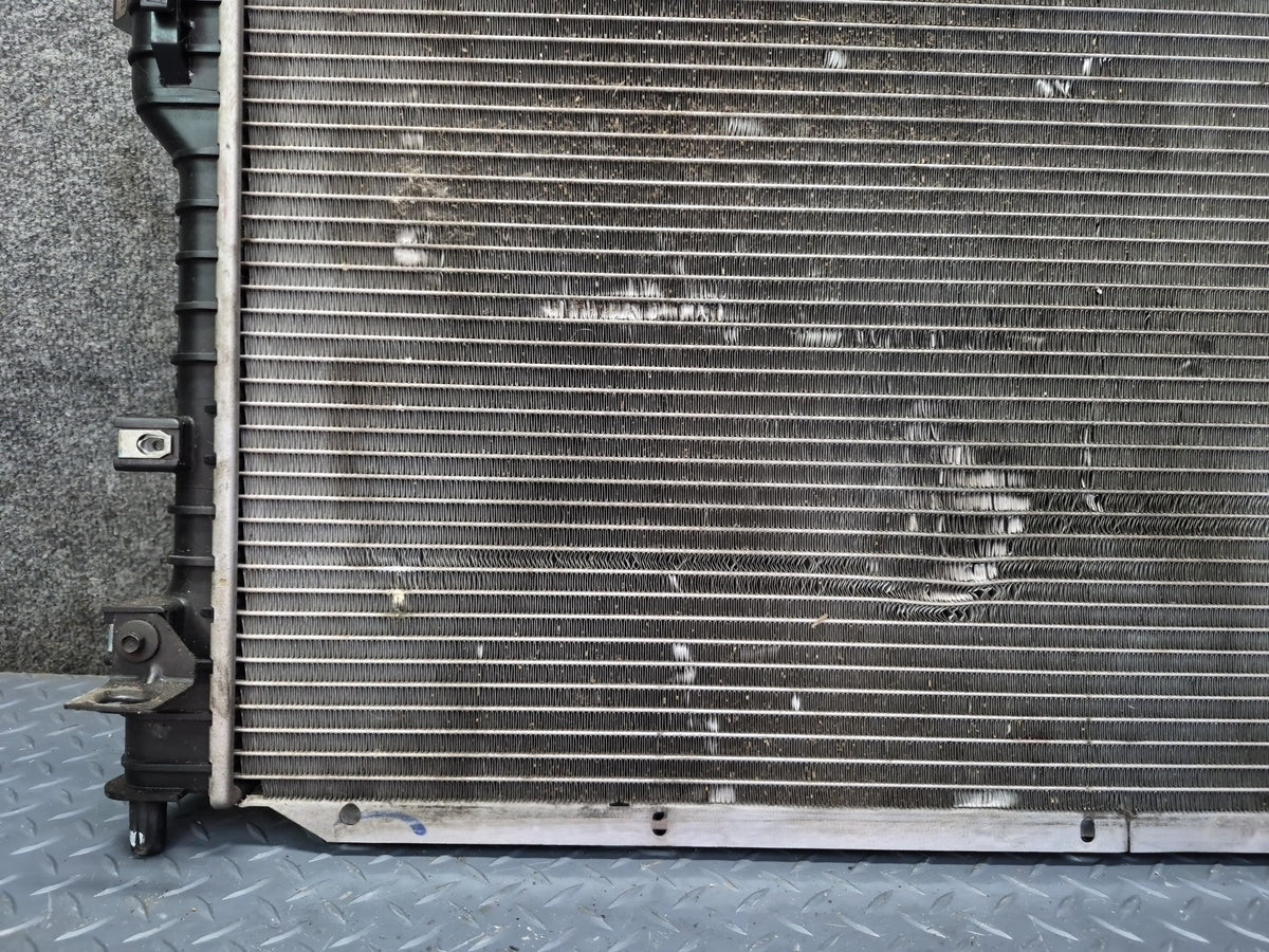 02-05 Ford Thunderbird Engine Cooling Radiator Damaged