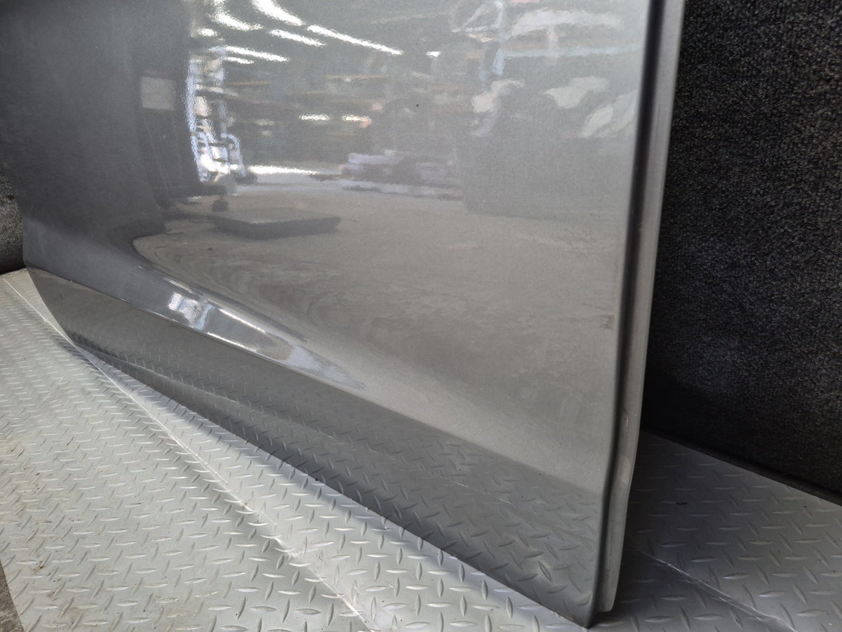 2012-2019 Mercedes W166 GLE ML Front Right Side Door Shell Panel W/ Glass
